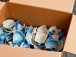 Zerbrochenes Glas in einer Box